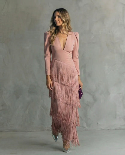 Clara – Robe élégante à manches frangées